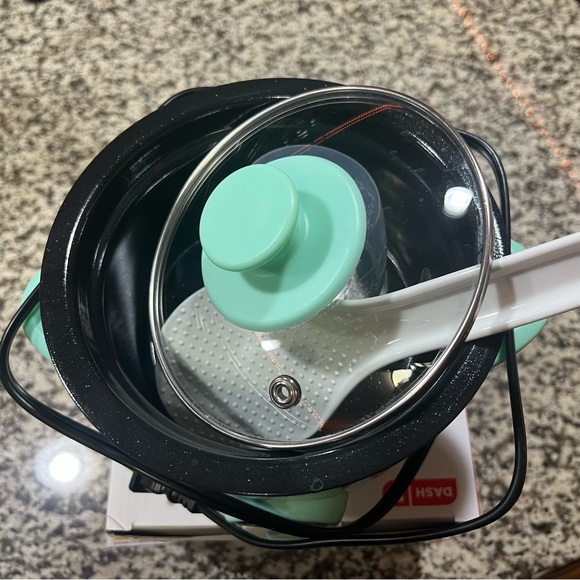 Dash Mini Rice Cooker, Aqua - Picture 3 of 3